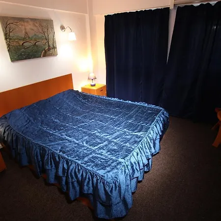 West Motel