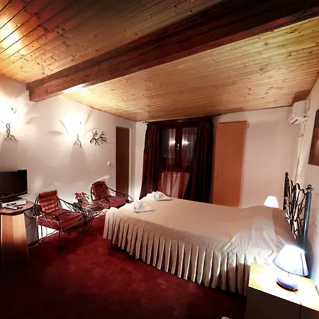 Motel West